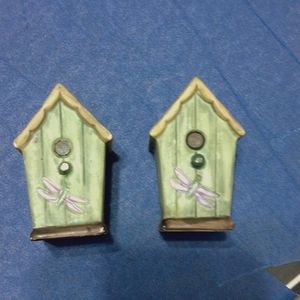 Figural Salt And Pepper Shakers, NATUREWOOD